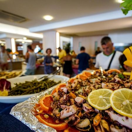 Hotel Futura Club Torre Rinalda Zewnętrze zdjęcie