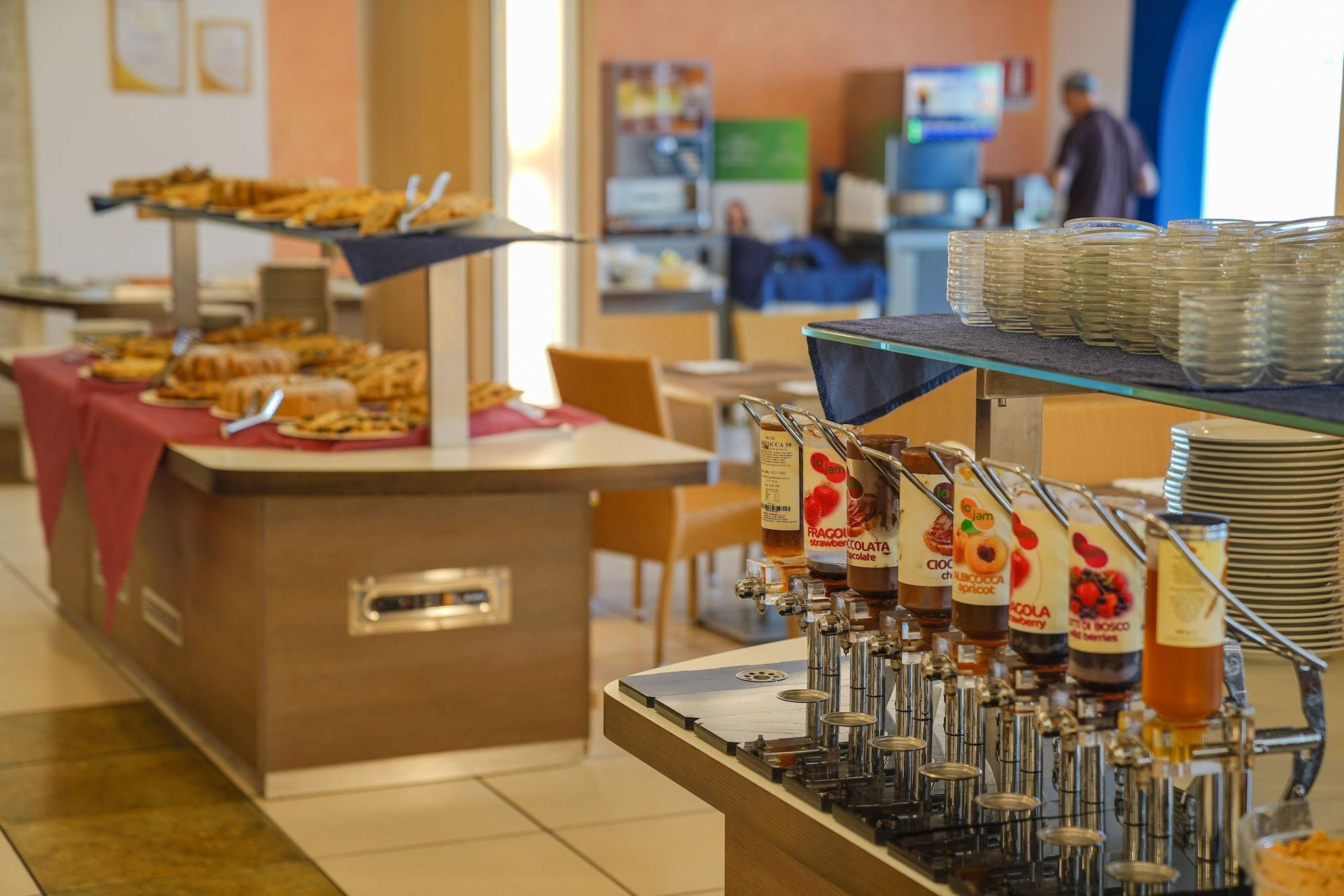 Hotel Futura Club Torre Rinalda Zewnętrze zdjęcie