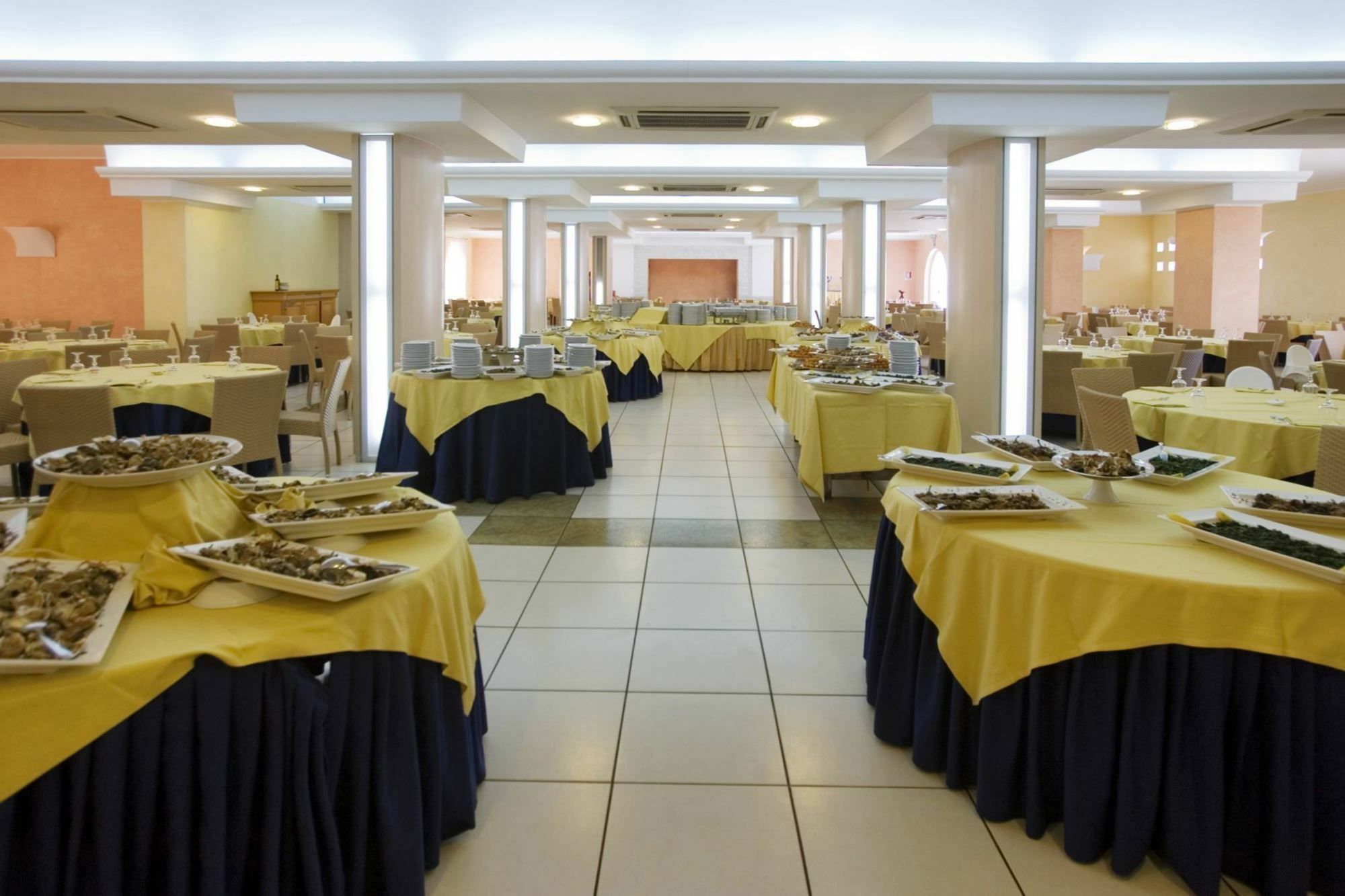 Hotel Futura Club Torre Rinalda Zewnętrze zdjęcie